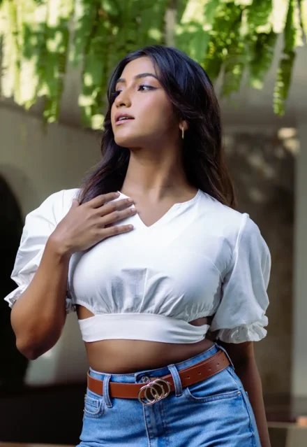 Ladies Puff Tie Crop Top