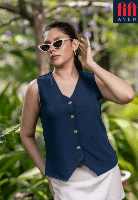 V Neck Sleeveless Buttoned Top